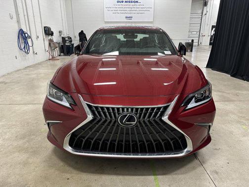 2022 Lexus ES 350 Base