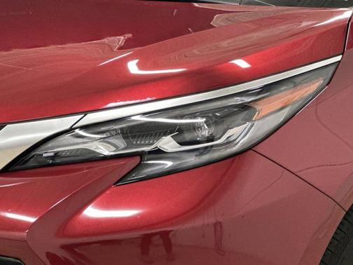 2024 Toyota Sienna Platinum 7 Passenger