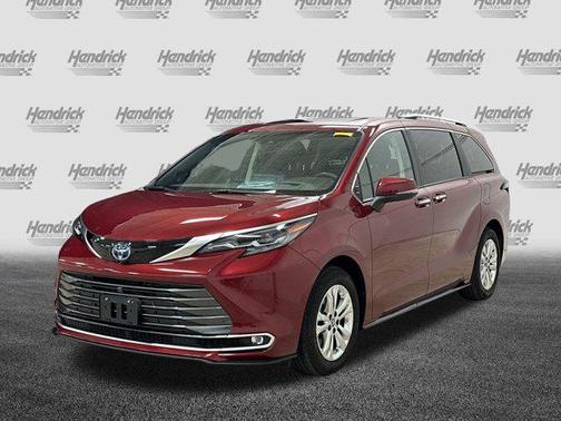 2024 Toyota Sienna Platinum 7 Passenger