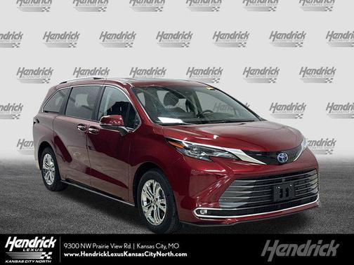 2024 Toyota Sienna Platinum 7 Passenger
