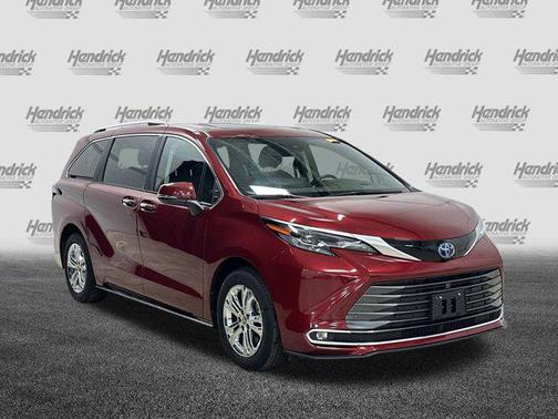 2024 Toyota Sienna Platinum 7 Passenger