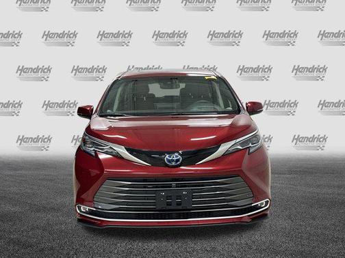 2024 Toyota Sienna Platinum 7 Passenger