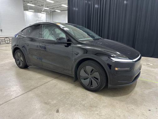 2026 Tesla Model Y Premium Rear-Wheel Drive