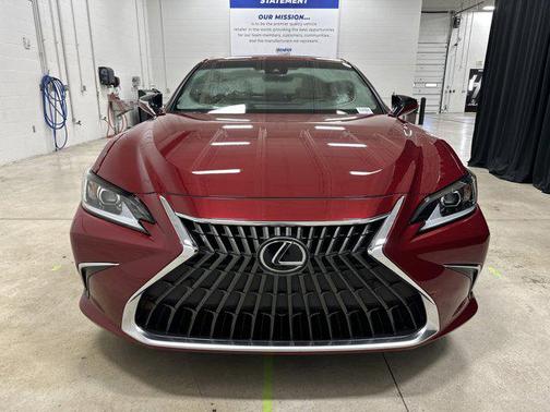 2025 Lexus ES 350 Base