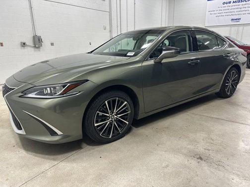 2025 Lexus ES 350 Base