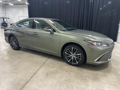 2025 Lexus ES 350 Base