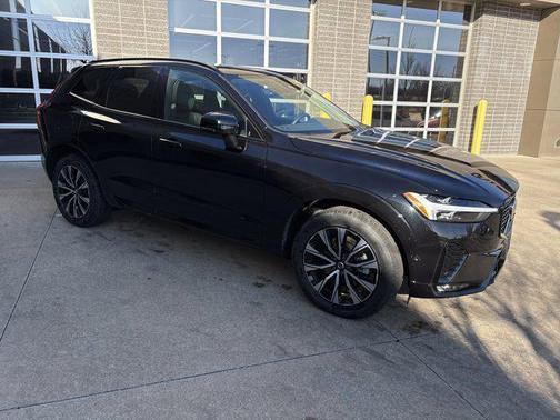 2025 Volvo XC60 B5 Plus