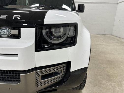 2021 Land Rover Defender 110 X-Dynamic SE