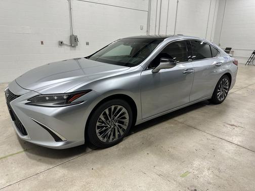 Iridium 2024 Lexus ES 350 Ultra Luxury