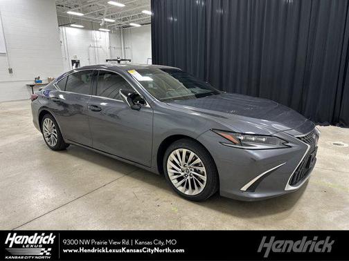 2023 Lexus ES 300h Luxury