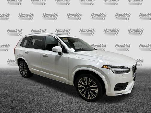 2021 Volvo XC90 T5 Momentum