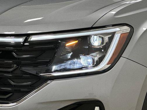 2024 Volkswagen Atlas Cross Sport 2.0T SEL