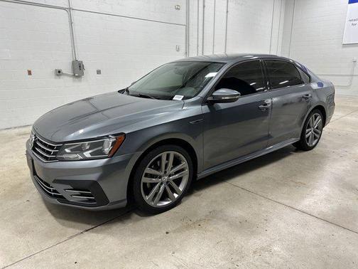 2018 Volkswagen Passat 2.0T R-Line
