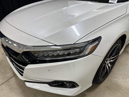 2022 Honda Accord Hybrid Touring