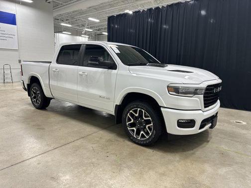 Bright White Clearcoat 2026 RAM 1500 Laramie