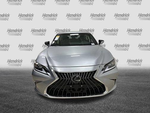 2025 Lexus ES 300h Luxury