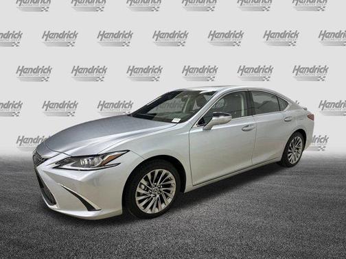 2025 Lexus ES 300h Luxury