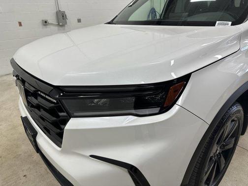 Platinum White Pearl 2025 Honda Pilot Black Edition