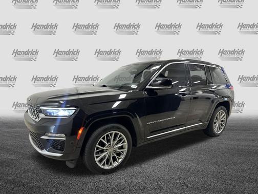 Diamond Black Crystal Pearlcoat 2022 Jeep Grand Cherokee Summit