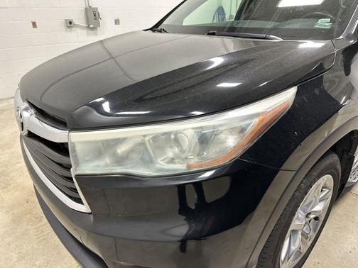 Attitude Black Metallic 2014 Toyota Highlander Limited