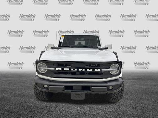 OXFORD WHITE 2025 Ford Bronco Outer Banks