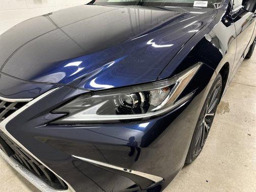 2023 Lexus ES 350 Base