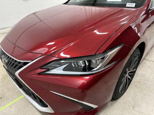 2022 Lexus ES 350 Base