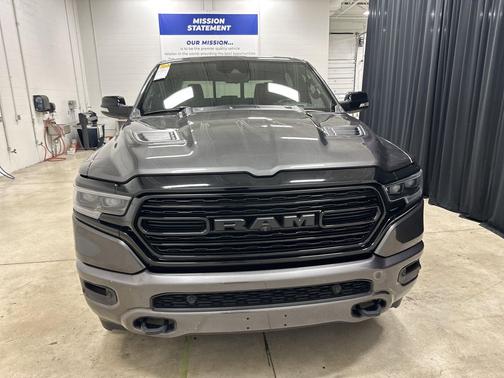 Granite Crystal Metallic Clearcoat 2022 RAM 1500 Limited