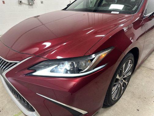 Matador Red Mica 2021 Lexus ES 250 Base