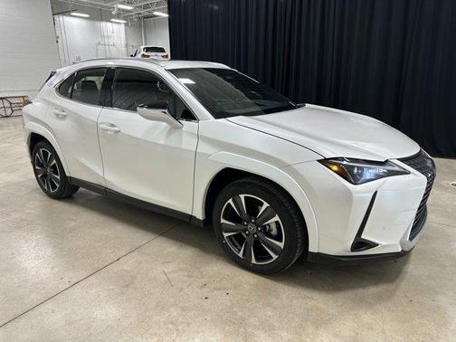2025 Lexus UX 300h Premium