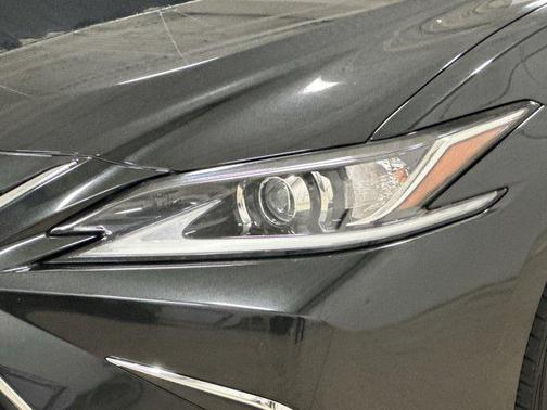 2021 Lexus ES 250 Base