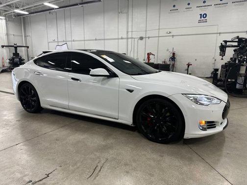 White 2014 Tesla Model S 85
