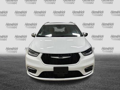 2023 Chrysler Pacifica L