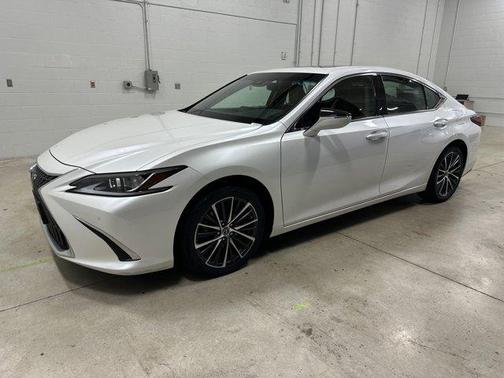 2023 Lexus ES 350 Base