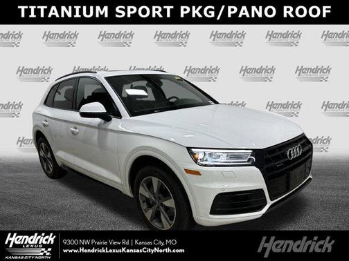 2020 Audi Q5 45 Titanium Premium
