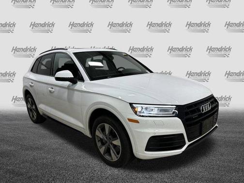2020 Audi Q5 45 Titanium Premium