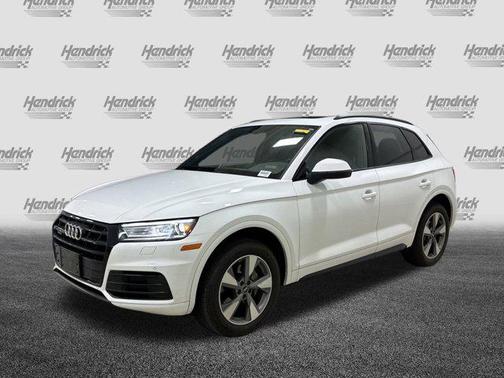 2020 Audi Q5 45 Titanium Premium