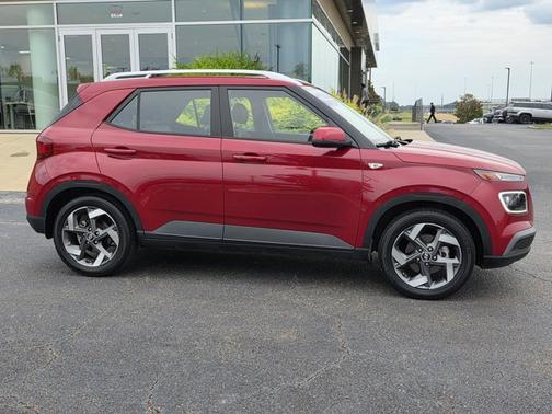 2022 Hyundai VENUE Limited