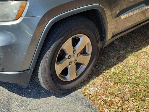 Mineral Gray Clearcoat Metallic 2012 Jeep Grand Cherokee Laredo
