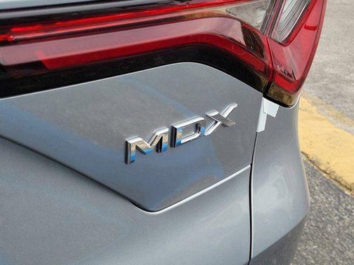 Solar Silver Metallic 2026 Acura MDX Technology Package