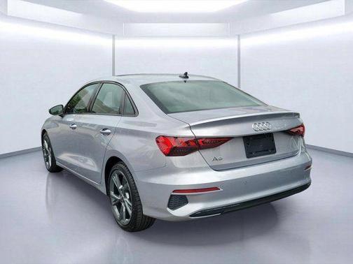 Florett Silver Metallic 2024 Audi A3 40 Premium