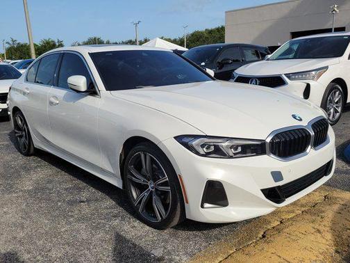 Alpine White 2024 BMW 330 i