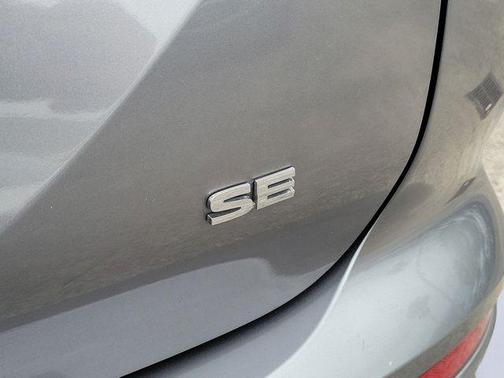 Gray 2022 Mitsubishi Outlander SE
