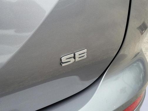 Gray 2022 Mitsubishi Outlander SE