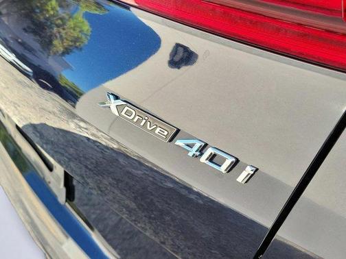 Carbon Black Metallic 2022 BMW X6 xDrive40i