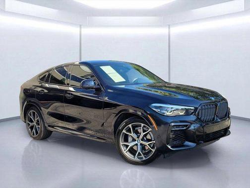 Carbon Black Metallic 2022 BMW X6 xDrive40i