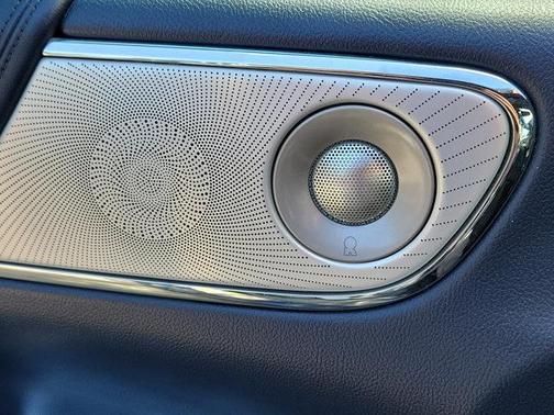 Blue 2017 Lincoln Continental Black Label