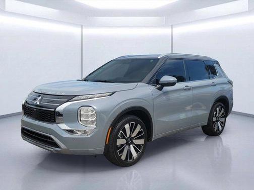Moonstone Gray / Black Roof 2025 Mitsubishi Outlander SEL
