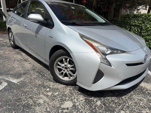 Classic Silver Metallic 2016 Toyota Prius Three