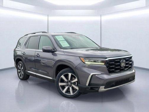 Sonic Gray Pearl 2023 Honda Pilot Touring